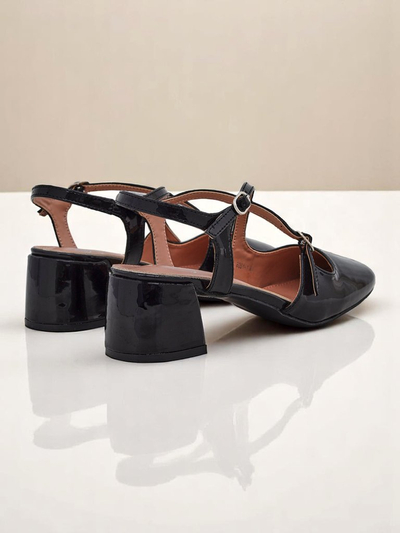 Royalfashion Женские туфли-лодочки на низком каблуке с декоративными ремешками Lollita