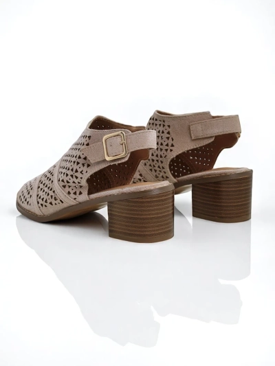 Royalfashion Женские сандалии на низком каблуке ажурные Elira
