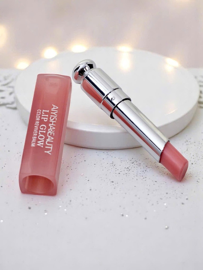 Drėkinamasis lūpų balzamas dažais „Powder Pink“