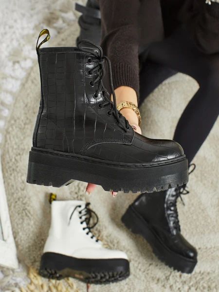 Moteriški aulinukai-batai Arvessa su įspaudu