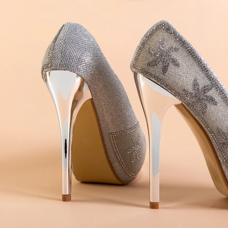 OUTLET Sidabrinio brokato moteriški bateliai su cirkonais Yilla - Avalynė