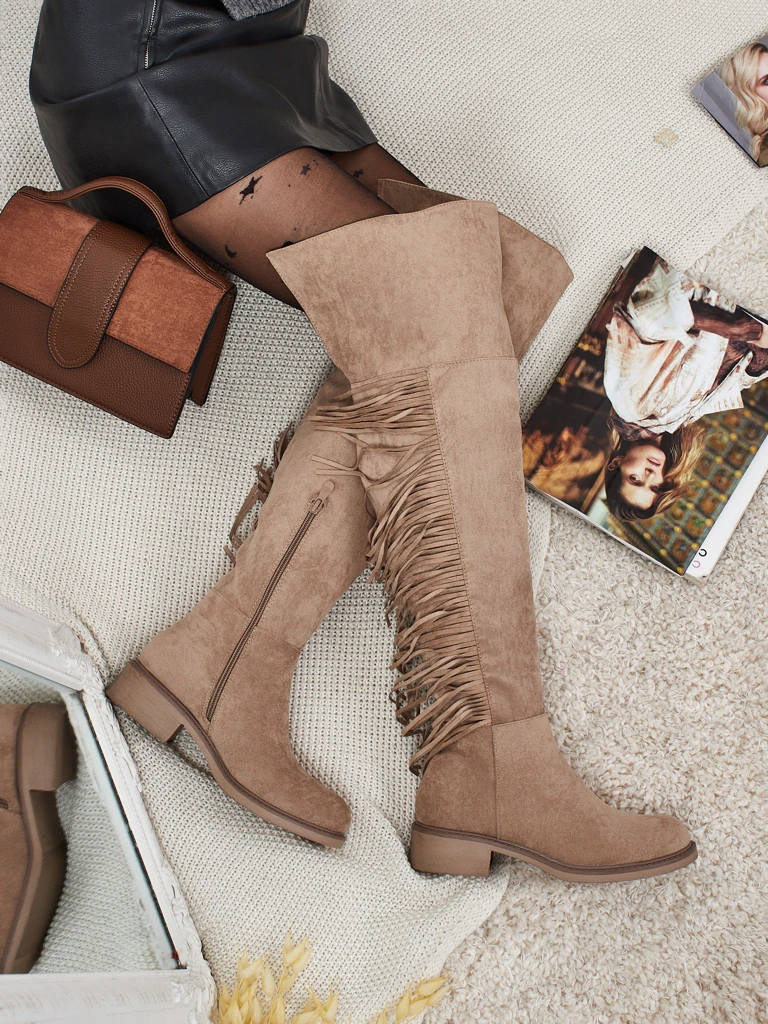 Moteriški ilgaauliai virš kelių iš eko zomšos