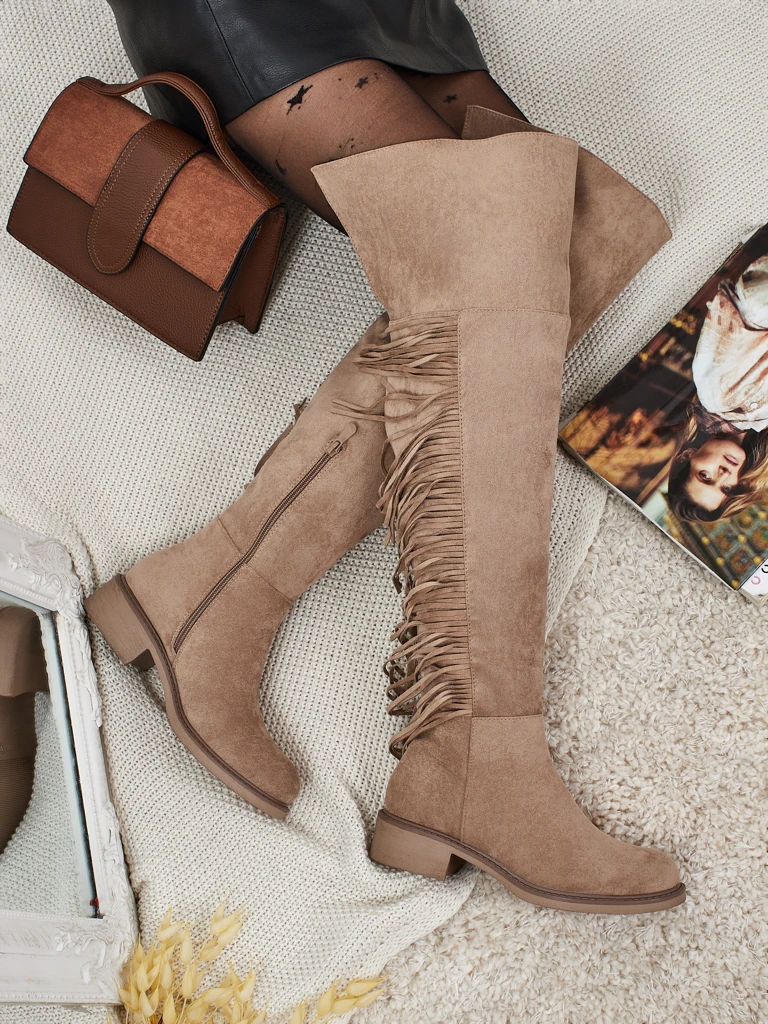 Moteriški ilgaauliai virš kelių iš eko zomšos