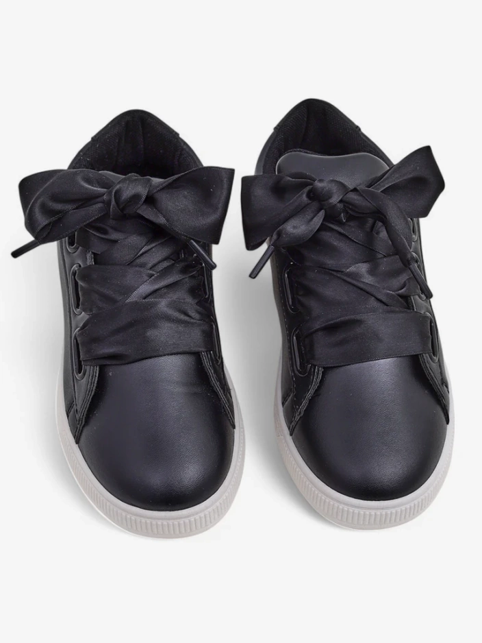 Кроссовки Royalfashion из эко-кожи для женщин с декоративными шнурками Etti