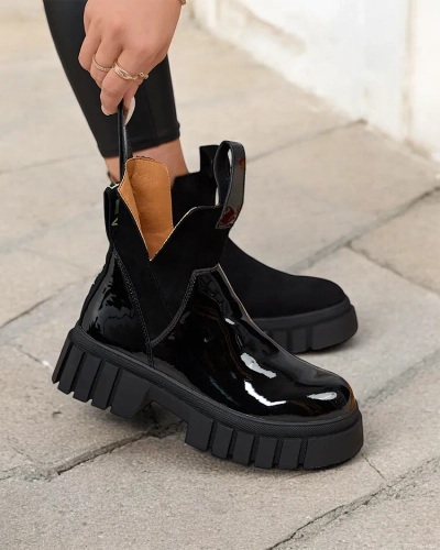 Royalfashion Черные женские утепленные сапоги из лакированной кожи Eratra