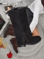 juodas || Tamsiai ruda