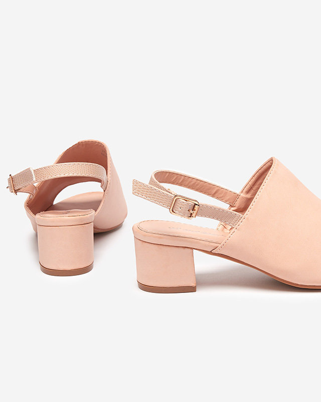 Женские бежевые босоножки на низком каблуке Chonu - Обувь