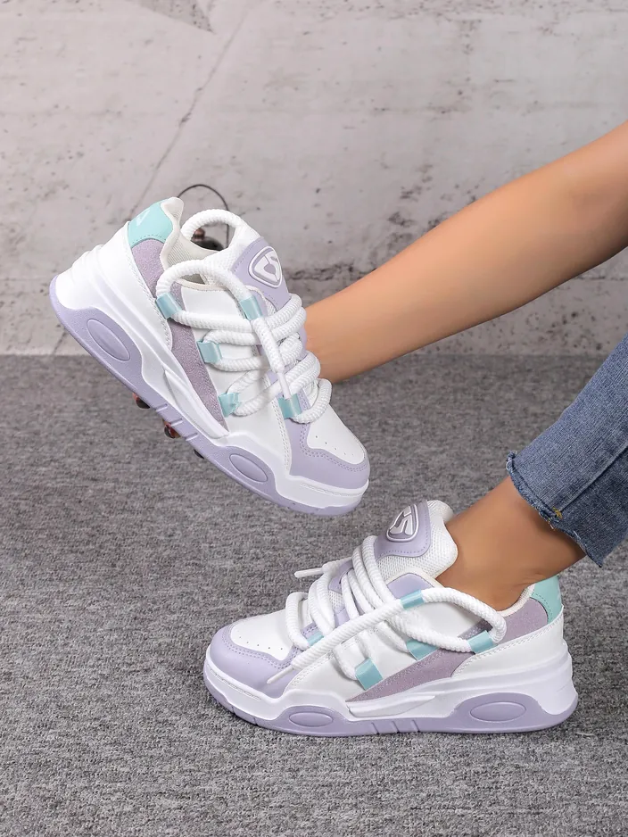 Женские спортивные кроссовки Royalfashion с декоративными шнурками Clesiv