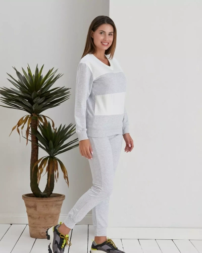 Royalfashion женский светло-серый спортивный комплект в полоску с нашивкой 