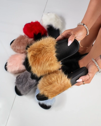 Smėlio spalvos moteriškos šlepetės su kailiu Danita - Avalynė