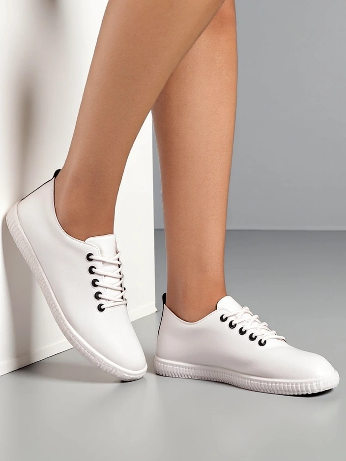 Royalfashion Moteriški ažūriniai sportbačiai Tareb