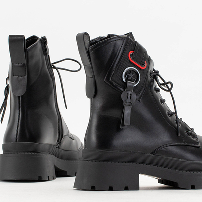 Juodi moteriški plokščiakulniai batai su Sidora ornamentais - Avalynė