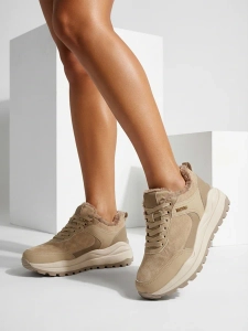 коричневый