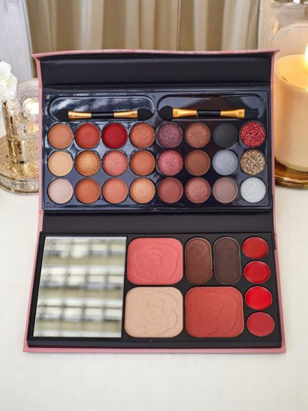 ANYLADY Kompaktiška makiažo paletė – šešėliai, kontūravimas, lūpoms, 33 atspalviai