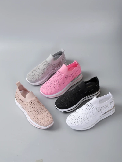 Женские спортивные обувь без шнуровки Royalfashion с стразами Ceromie