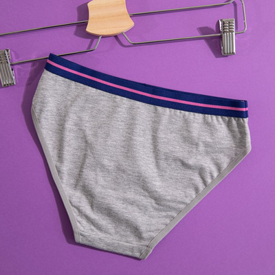 Серые женские трусы с надписью