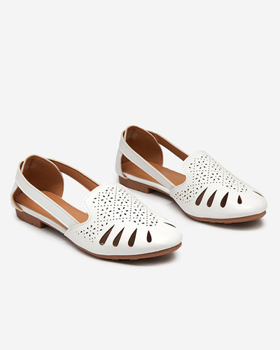 Белые женские балетки с декоративными вырезами Sermo