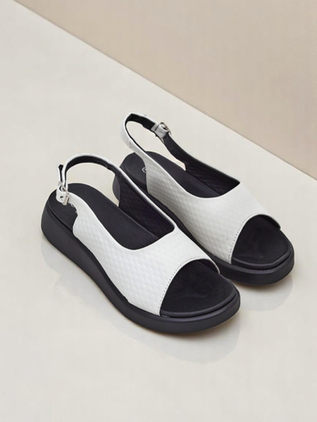 Royalfashion Women's Riva sandals on a thicc sole