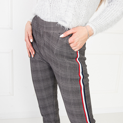 Женские брюки в клетку