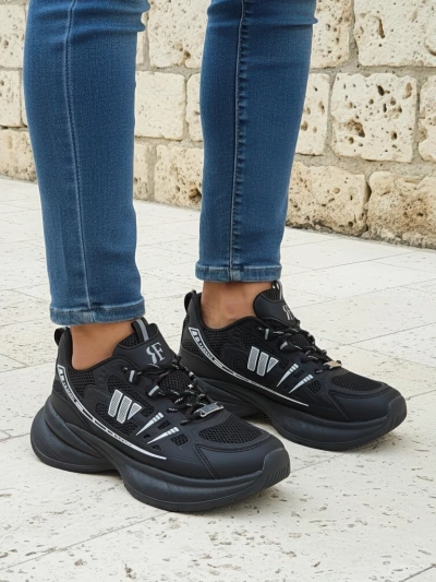 Спортивные женские туфли Royalfashion Hypatia черные на плоском каблуке 5 см