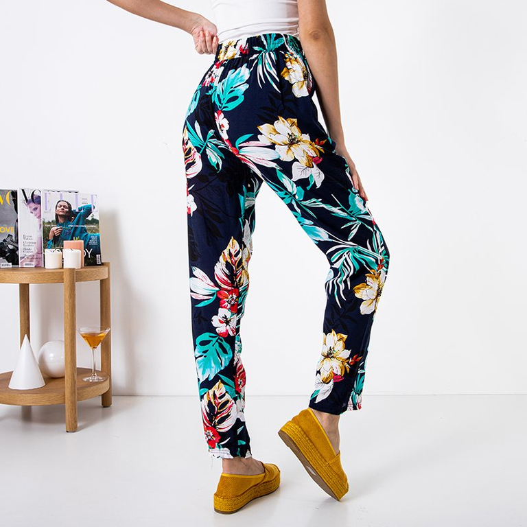 Темно-синие женские брюки с принтом