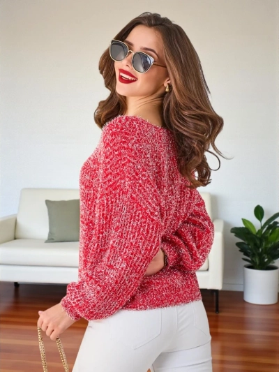 Женский свитер Royalfashion с блестящей ниткой