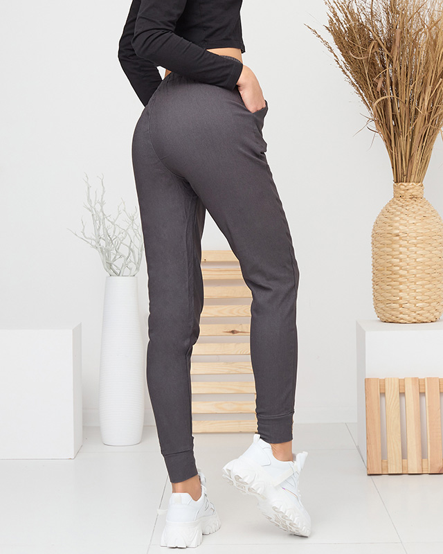 Tamsiai pilkos apšiltintos moteriškos medžiaginės kelnės - Apranga