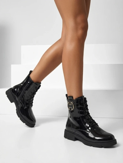 Lakiniai moteriški aulinukai su raišteliais Kalen