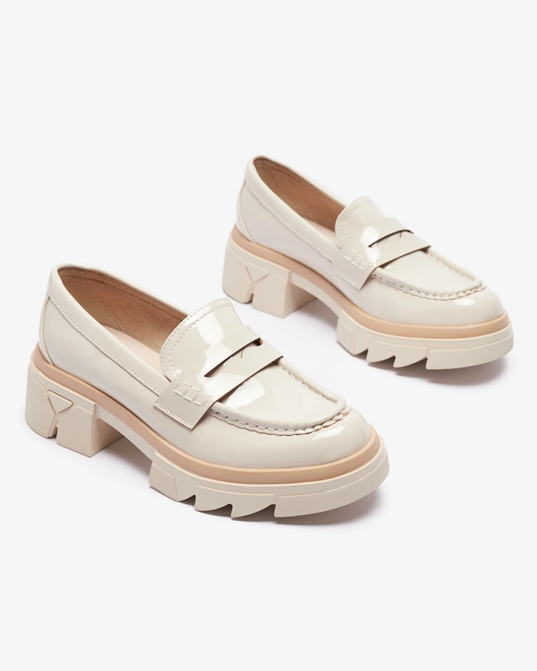 Бежевые женские мокасины из экокожи и лакированной кожи Sepop- Footwear