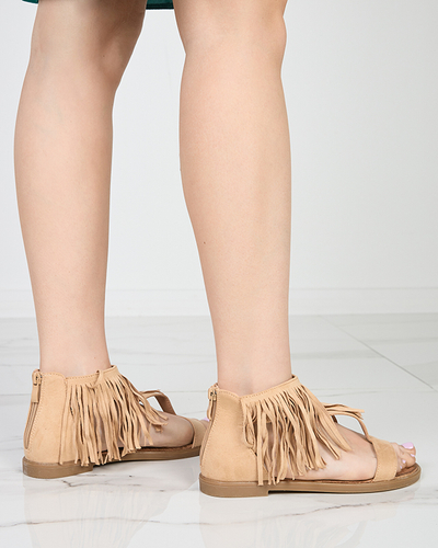 Босоножки бежевого цвета с бахромой Clov