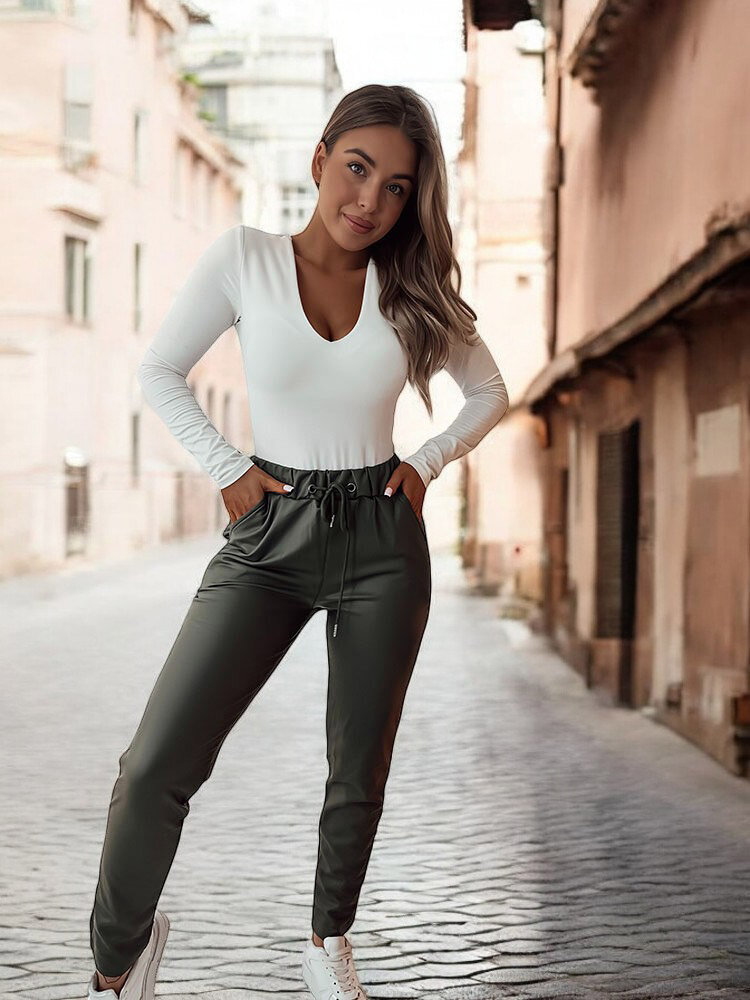 Royalfashion Женские брюки из эко-кожи темно-зеленого цвета