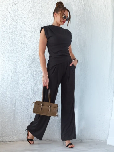 Royalfashion Moteriškas raštuotas komplektas su asimetriška viršūne, be rankovių ir plačiomis kelnėmis