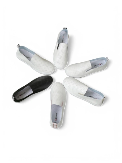 Royalfashion moteriški perforuoti šlepetės Eppes