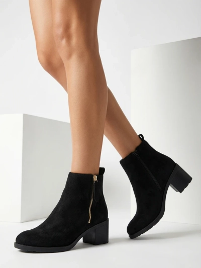 Royalfashion Черные женские сапоги на низкой шпильке из экозамши Rejerry