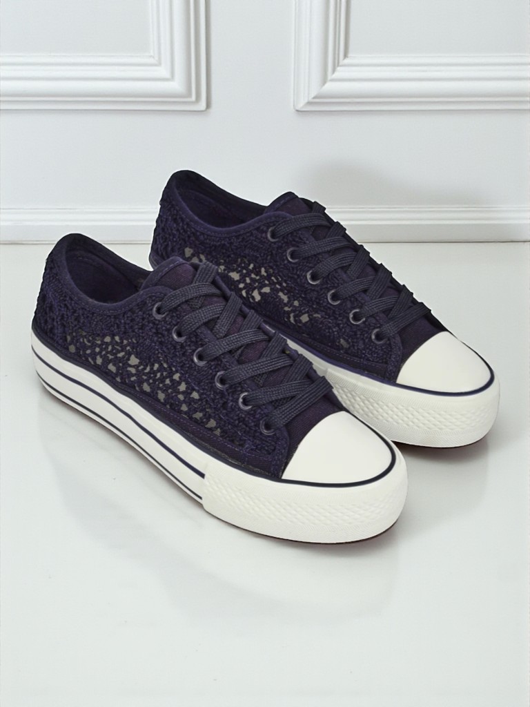 Aureliana Navy 镂空 Fabric Flat-Soled Kicks