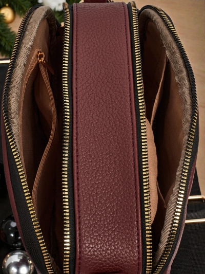 Dygsniuotas mažas moteriškas krepšys iš eko odos Connere