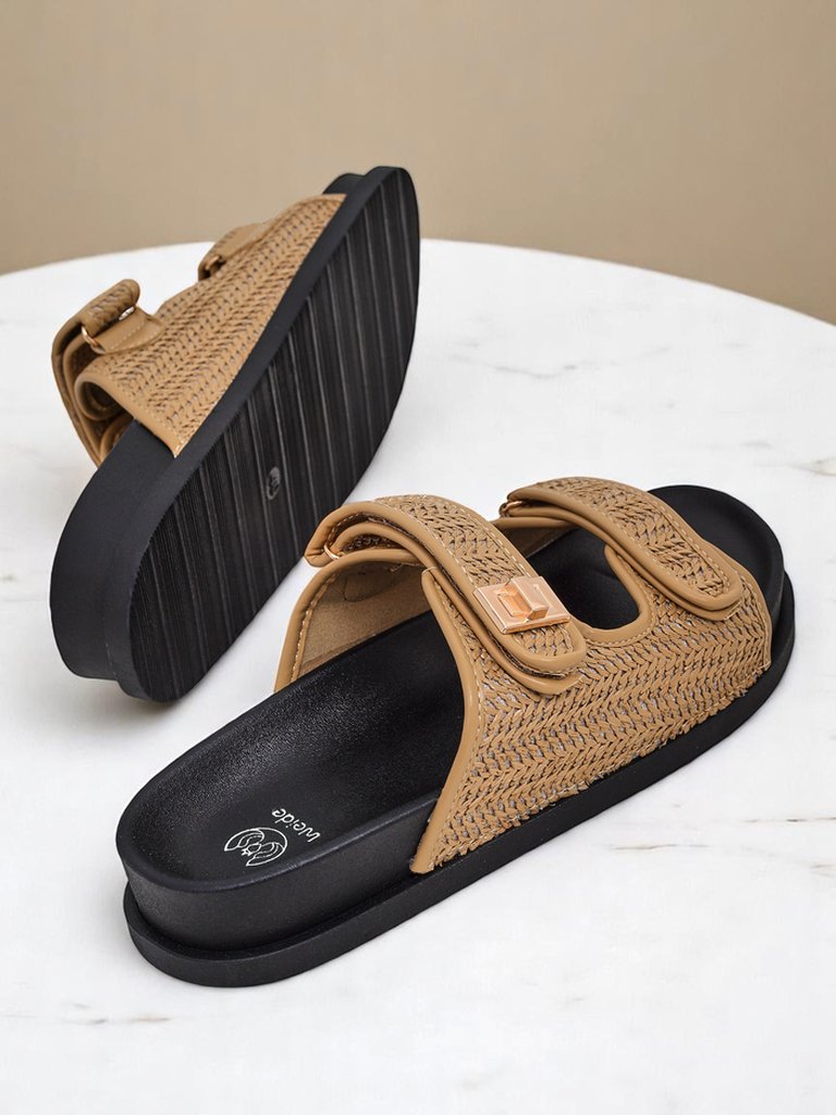 Royalfashion Женские шлепанцы с косичкой Delibeli