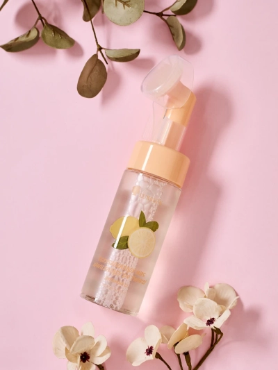 Luxelux valomasis drėkinamasis veido putos su vitaminu C 150 ml