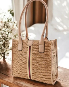 светло-коричневый || коричневый