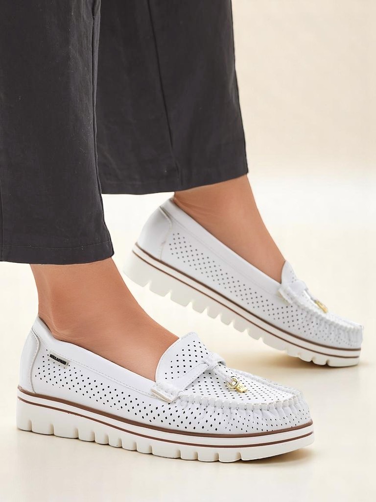 Royalfashion Moteriški perforuoti mokasīnai Elissas