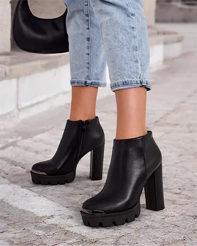 "Royalfashion" Moteriški batai ant pakulnės Oveneb