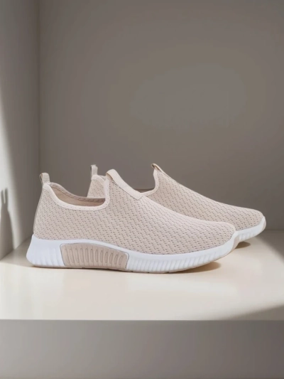 Женские бежевые кроссовки Eulalia Slip-On плоский каблук ткань лето весна