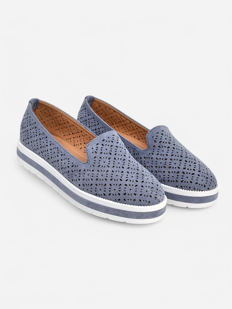 Женские мокасины Adonia из светло-голубой замши эко на плоской подошве