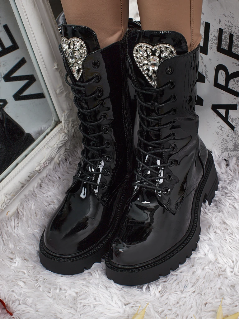 Lakieruoti šnuoruojami moteriški aulinukai Emelune