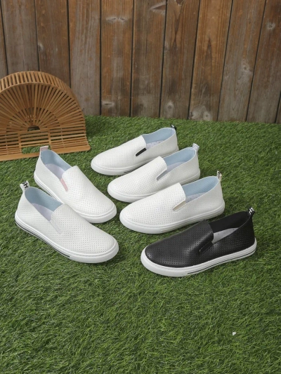 Royalfashion moteriški perforuoti šlepetės Eppes