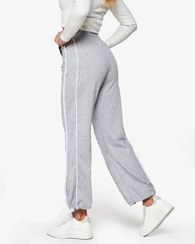 Женские серые широкие треники с полосками - Одежда