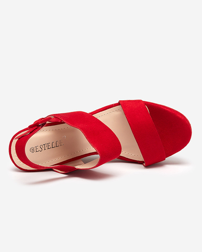 Красные женские босоножки на танкетке Netika