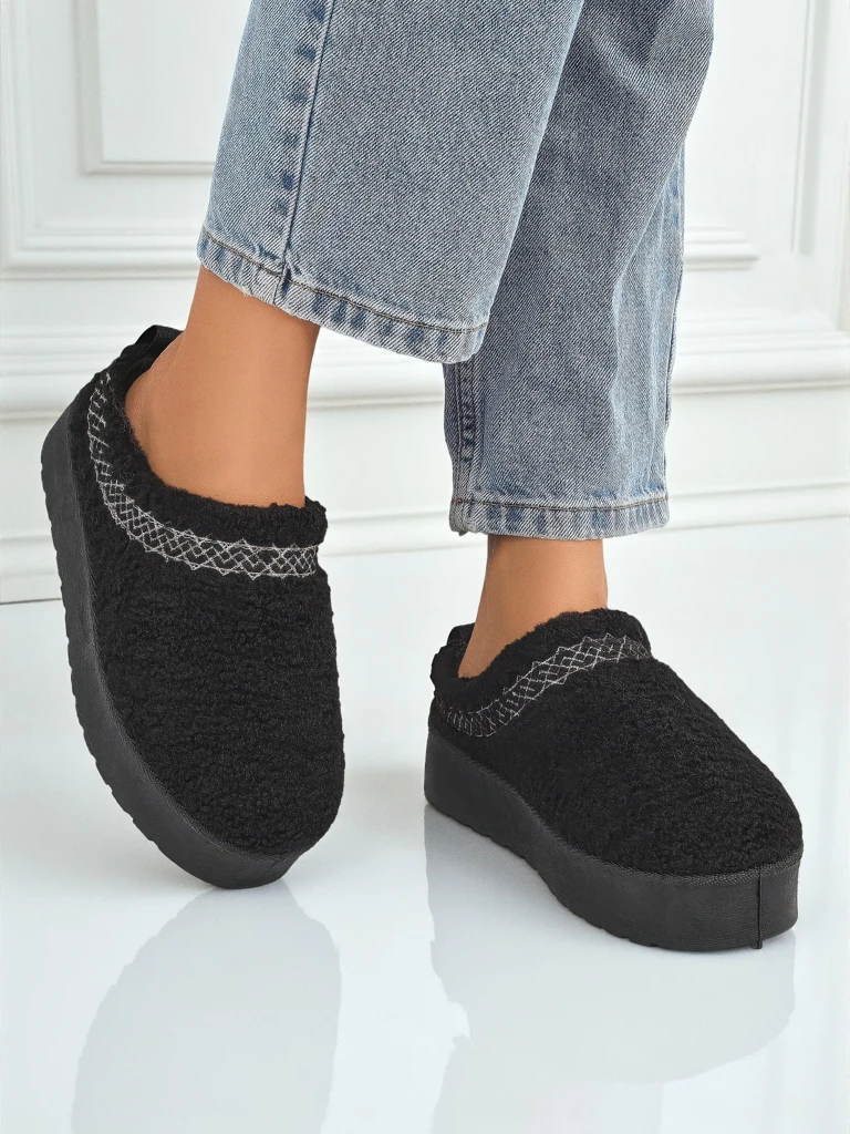 Короткие женские ботинки под снегоходы с овчиной Frost Veil