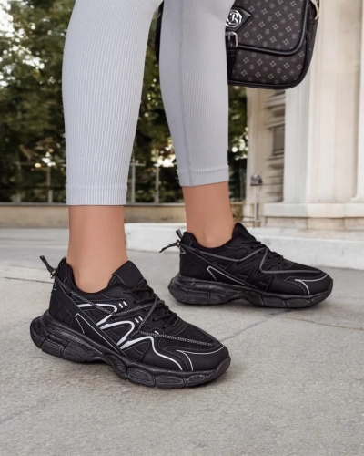 Royalfashion Женские кроссовки Baretes