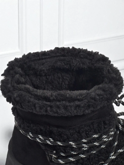 Moteriški a'la aulinukai Danira